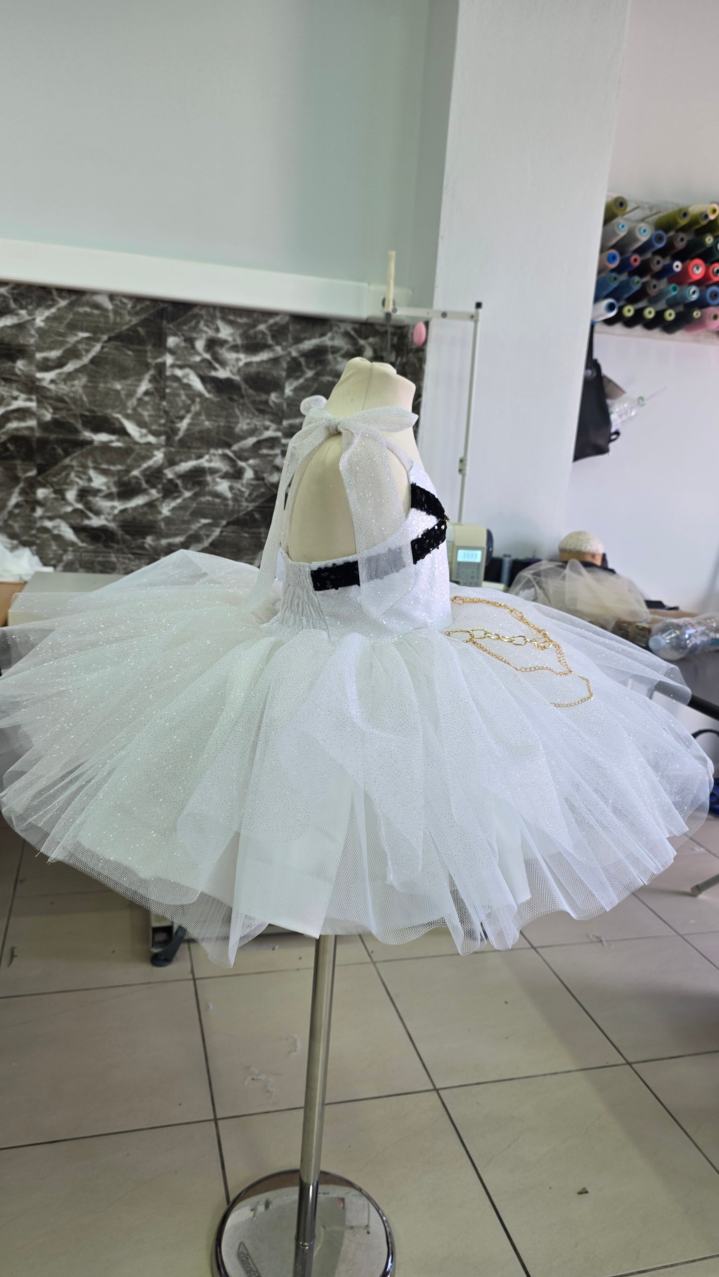 READY TO SHIP SIZE 6