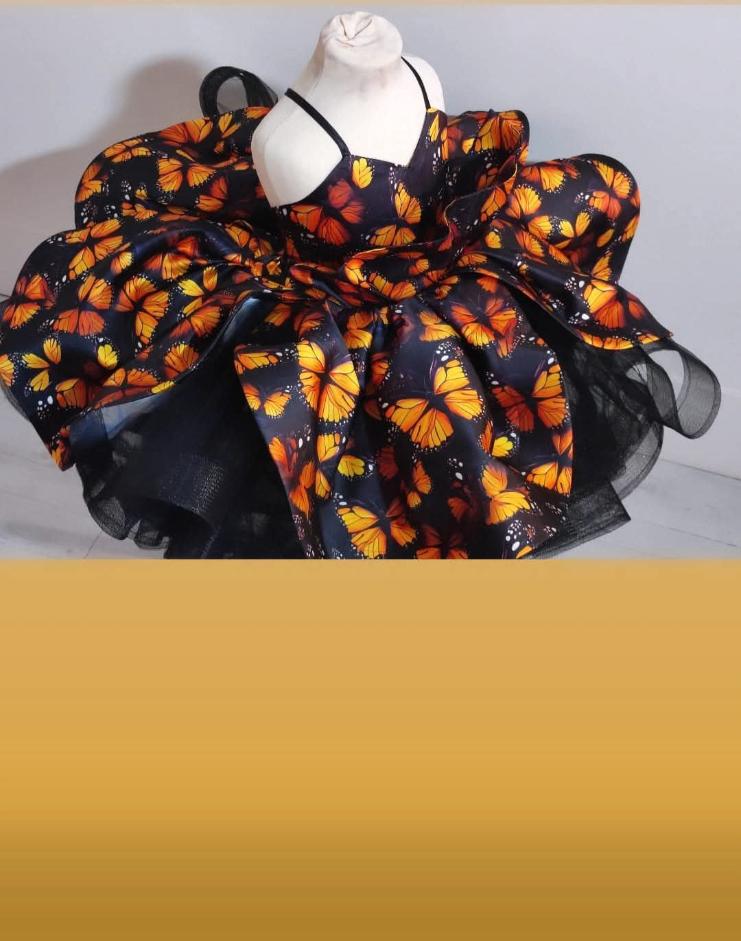 "Twinkle Monarch" -STUDIO CLEARANCE